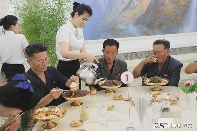 天三顿都吃啥：玉米饭、泡菜、大酱汤麻将胡了作为我们邻居普通朝鲜人一(图3)